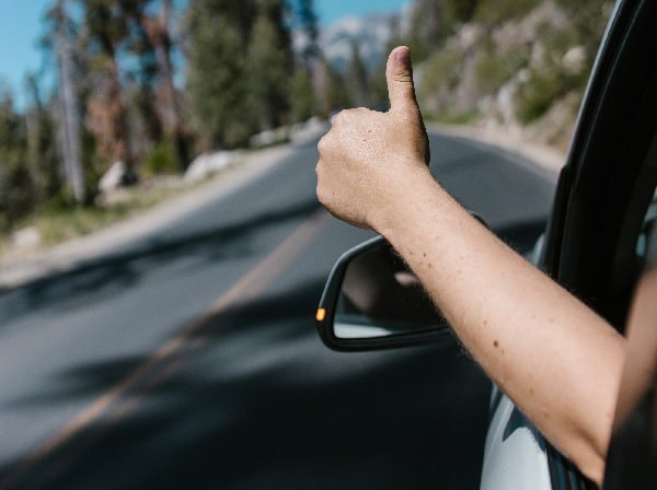 assurance auto après pose de plaque d'immatriculation