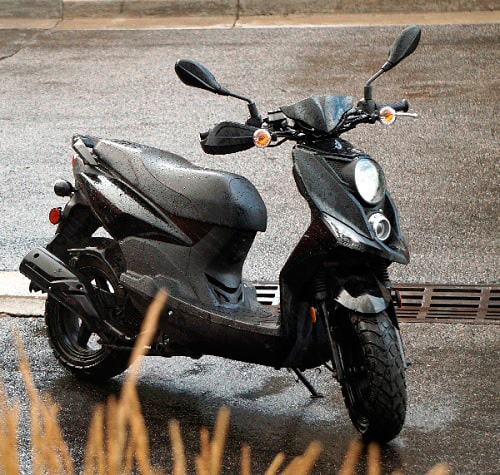 Comment conduire son scooter par temps de pluie ?