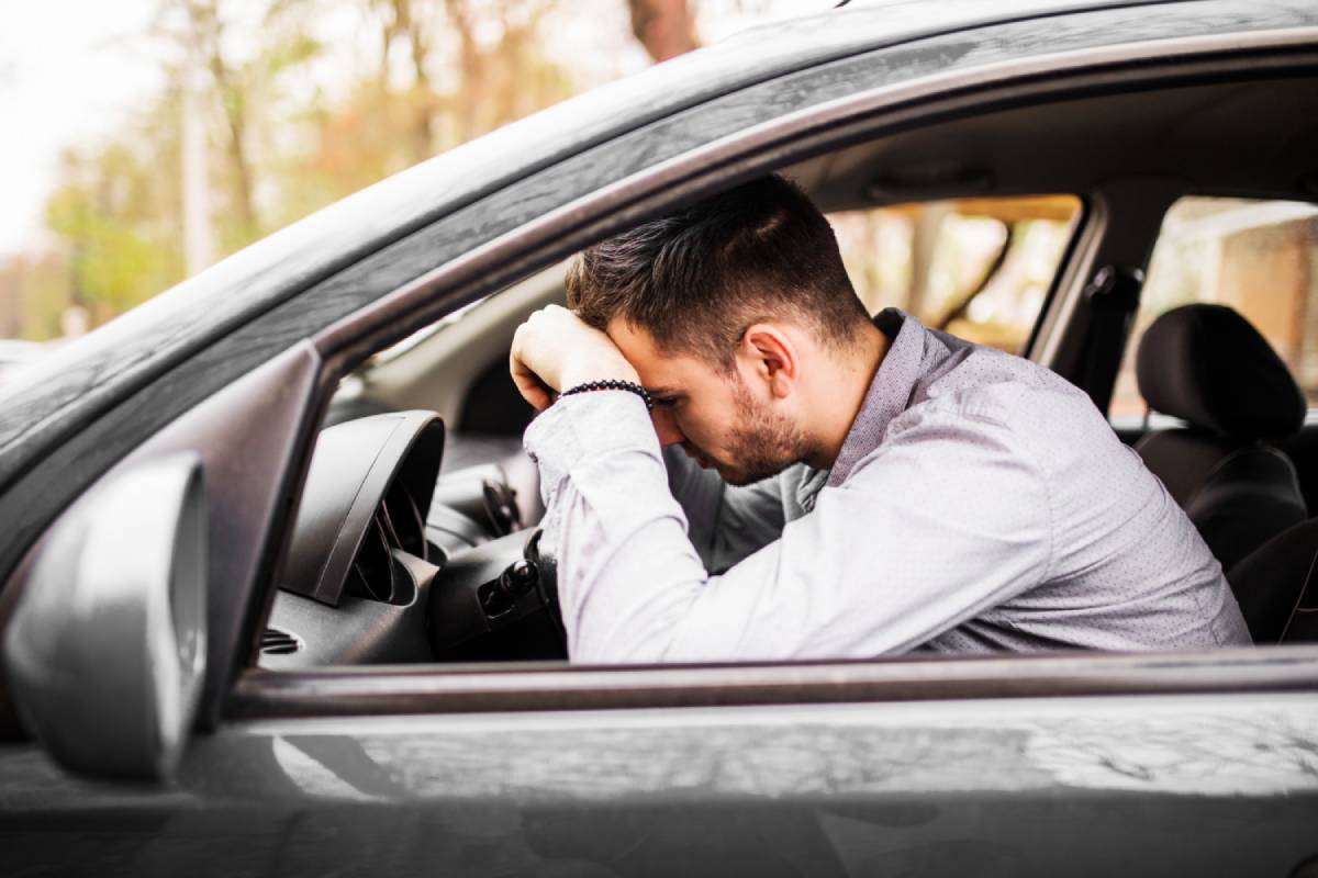 Conducteur frustrée en raison d'une résiliation pour impayé