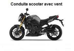 Conduite scooter 125 avec du vent