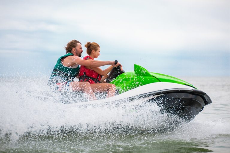 Jet ski et motomarines : ce que dit la législation 2025