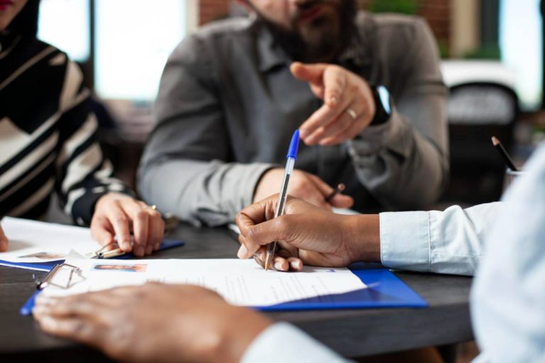 Comment fonctionne réellement la responsabilité civile en assurance ?