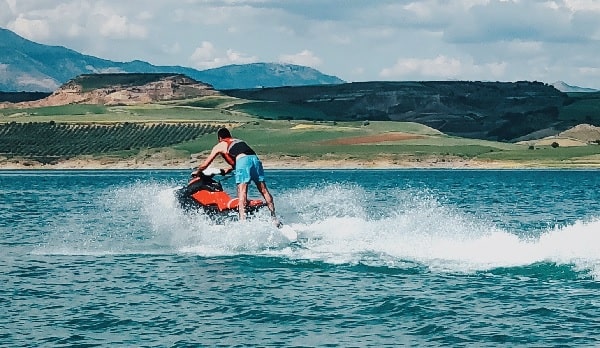 les exclusions de garantie en assurance jet ski