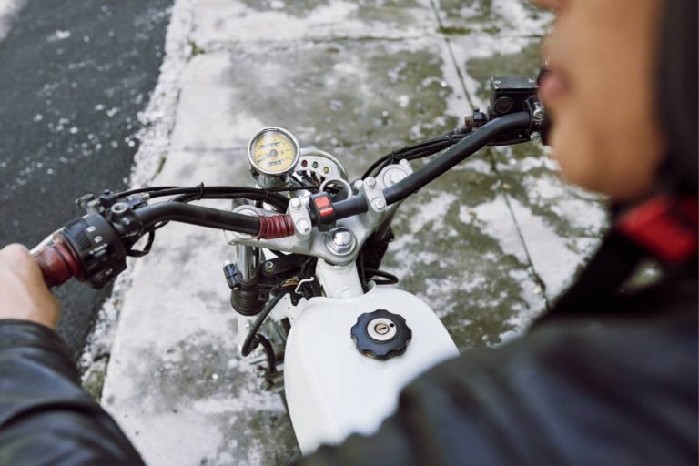 Comment payer moins quand on n’utilise sa moto que l’été ?