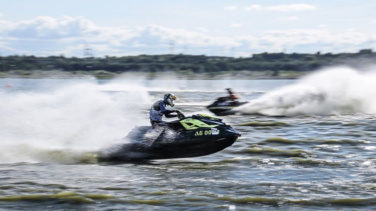 la vitesse en jet ski